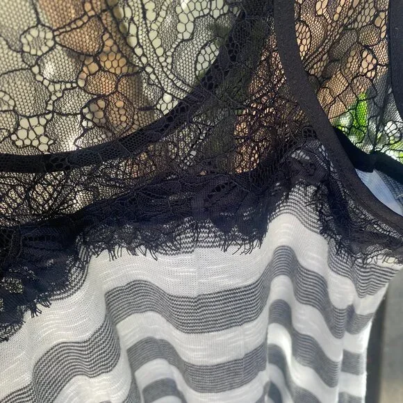 Women's Black Lace Striped Tank top Size Medium - Picture 6 of 10